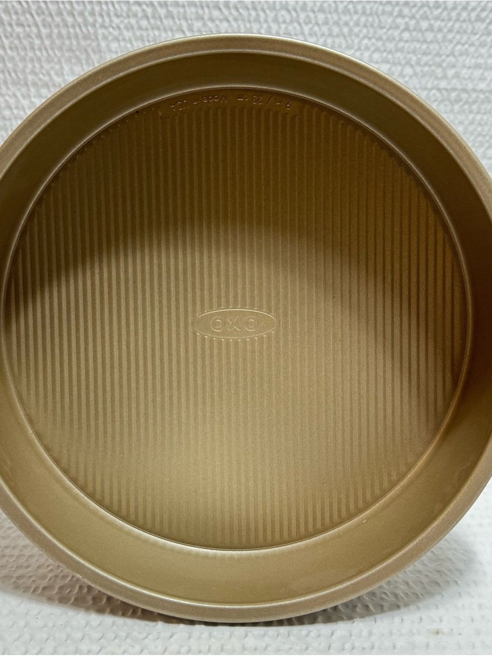 OXO Gold Nonstick Round Cake Pan - Gold